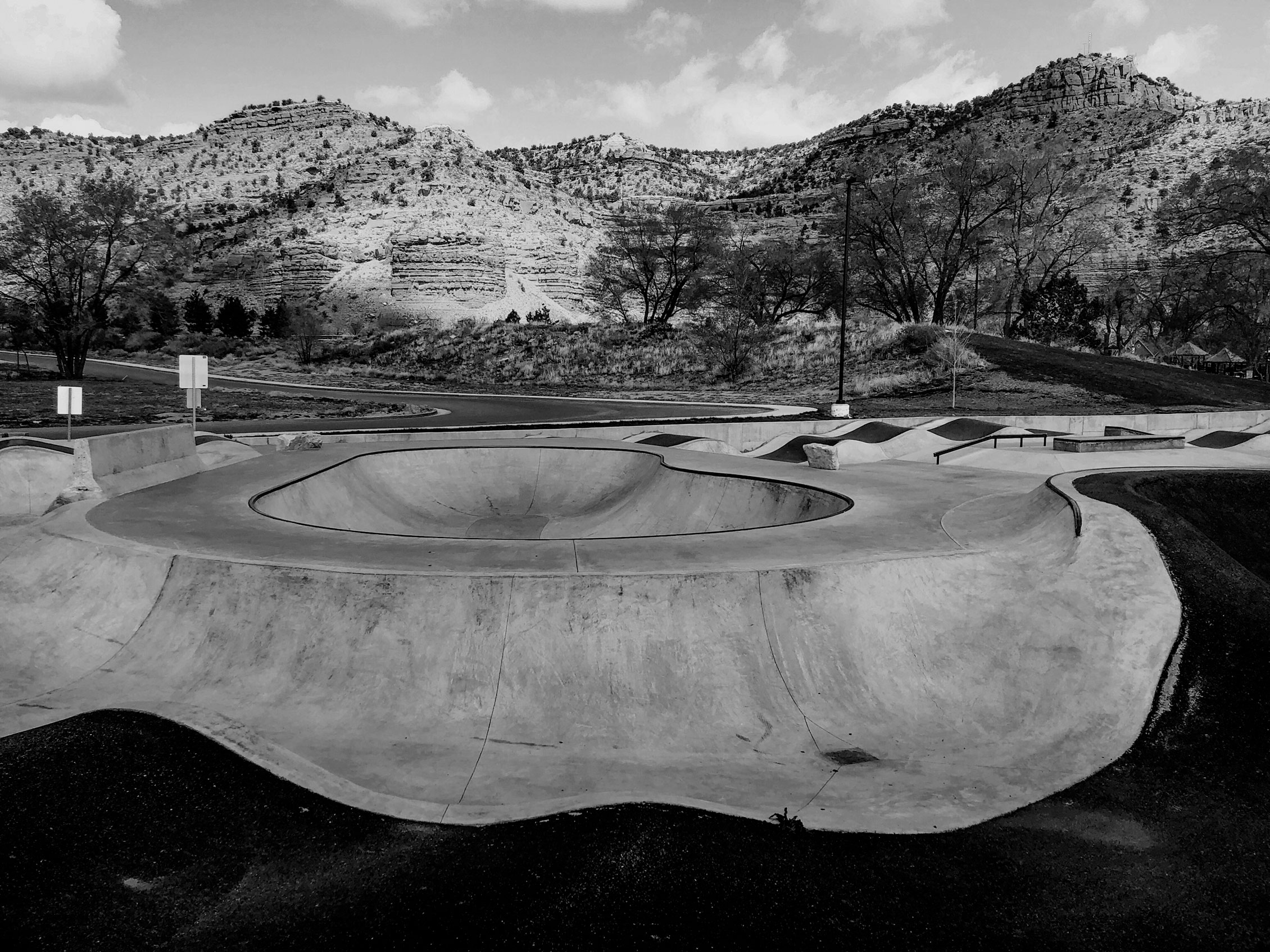 Roadtripping_MiddleOfNowhere_SkateParkProject_Park32a_Retouched